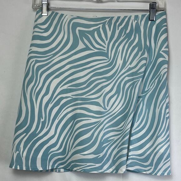 Princess Polly XX Women's Size 8 White/Blue Zebra Print Mini Lined Summer Skirt - Picture 1 of 8